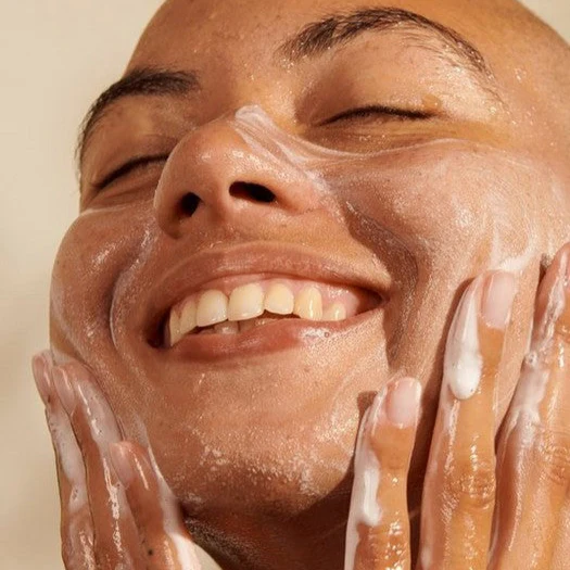 Vitamin E Gentle Face Wash - Image 3